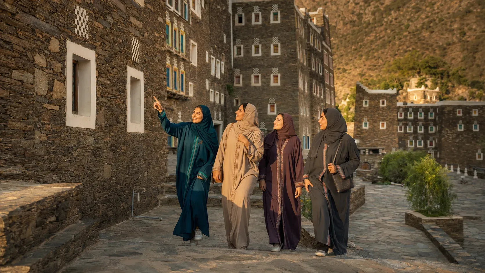 Day 2: Bees Tower | Rijal Almaa Tour | The Hanging Village